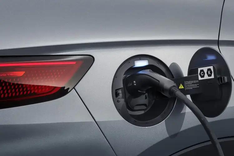 4038883 1.5 DM-i Boost 5dr Auto