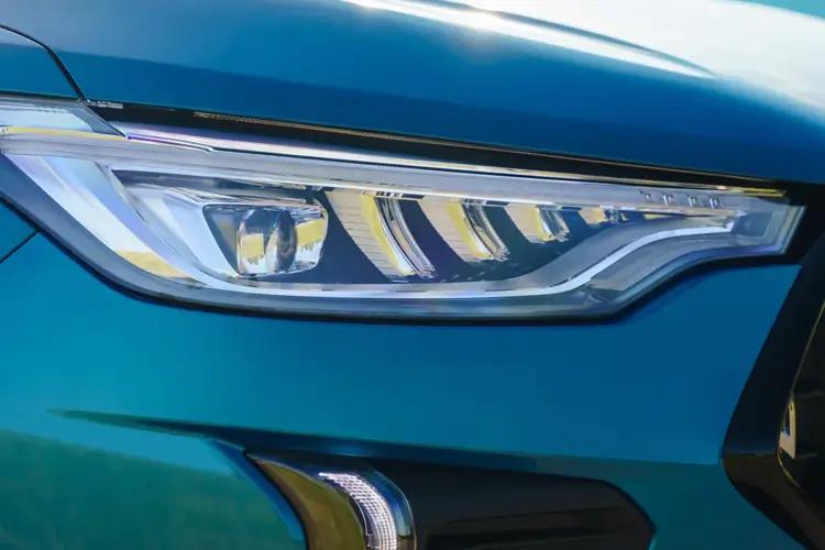 3978702 1.5 eHEV Lux 5dr DHT