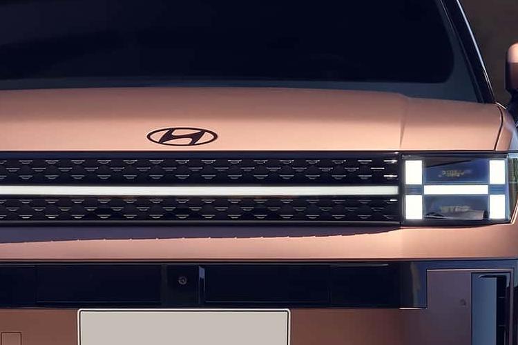 3844123 1.6 TGDi Plug-in Hybrid Premium 5dr 4WD Auto