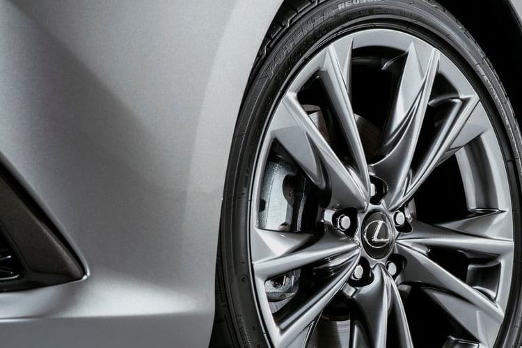 3817350 300h 2.5 Premium 4dr CVT