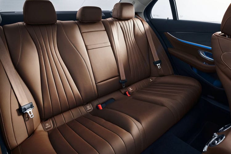 3989727 E300e Urban Edition 4dr 9G-Tronic