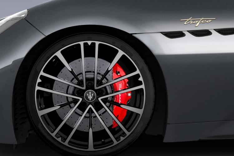 3950061 560kW Folgore 92kWh 2dr Auto