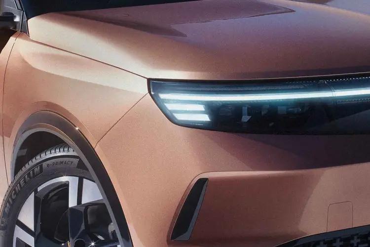 3976035 170kW Design 98kWh 5dr Auto