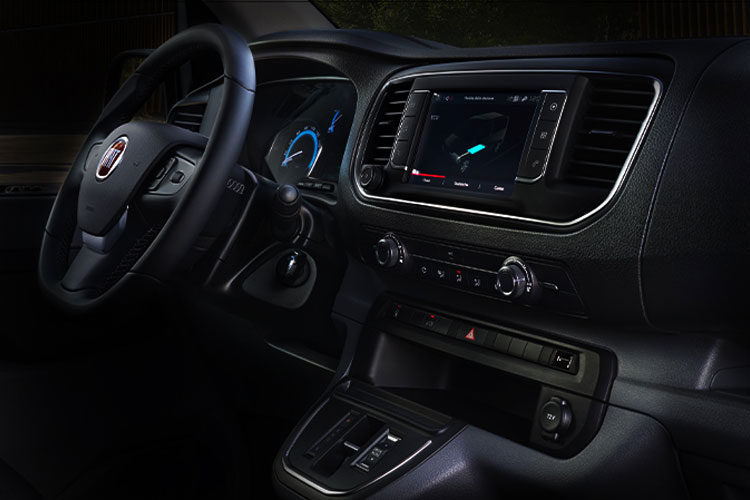 3979269 2.2 Multijet 150 Van