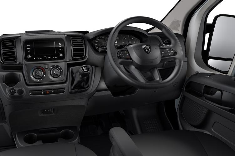 3979587 205kW 110kWh H2 Window Van Professional Auto 22kW