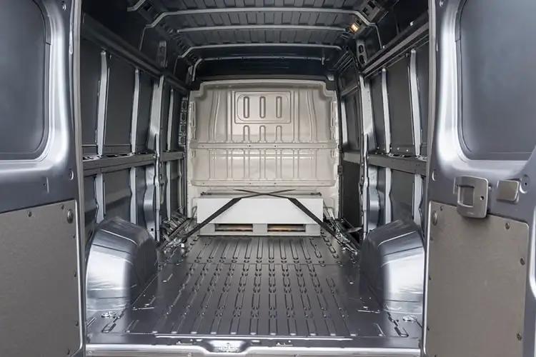 3979644 205kW 110kWh H2 Van Prime Auto [22kW]
